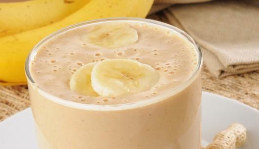 Bananen-Erdnussbutter-Shake | Fitness Küche